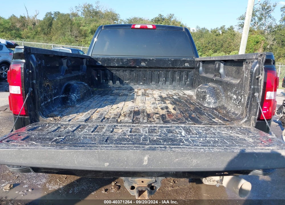 2018 GMC SIERRA 2500HD SLT VIN: 1GT12TEYXJF244073