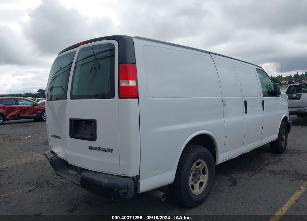 2006 CHEVROLET EXPRESS WORK VAN VIN: 1GCFG15X961100554