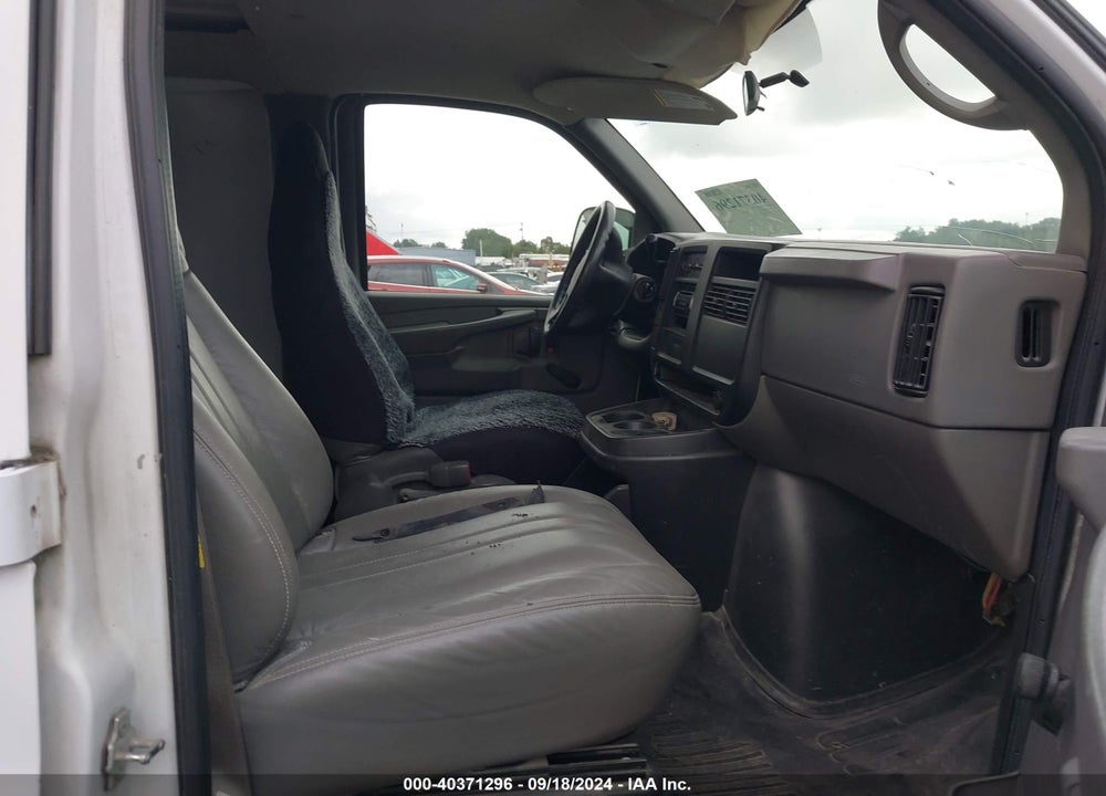 2006 CHEVROLET EXPRESS WORK VAN VIN: 1GCFG15X961100554