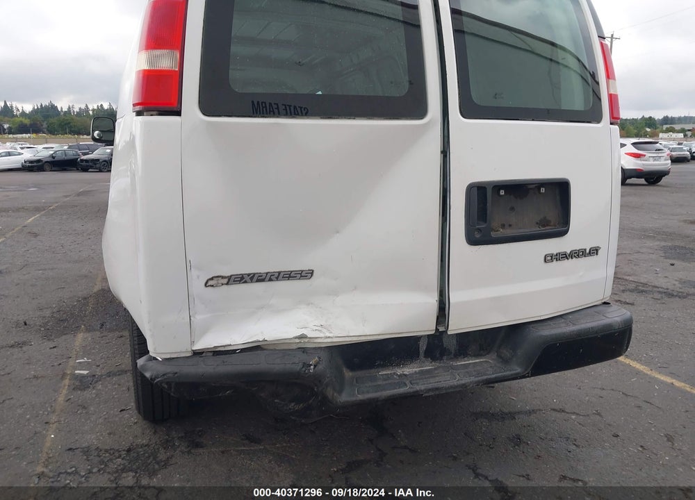 2006 CHEVROLET EXPRESS WORK VAN VIN: 1GCFG15X961100554