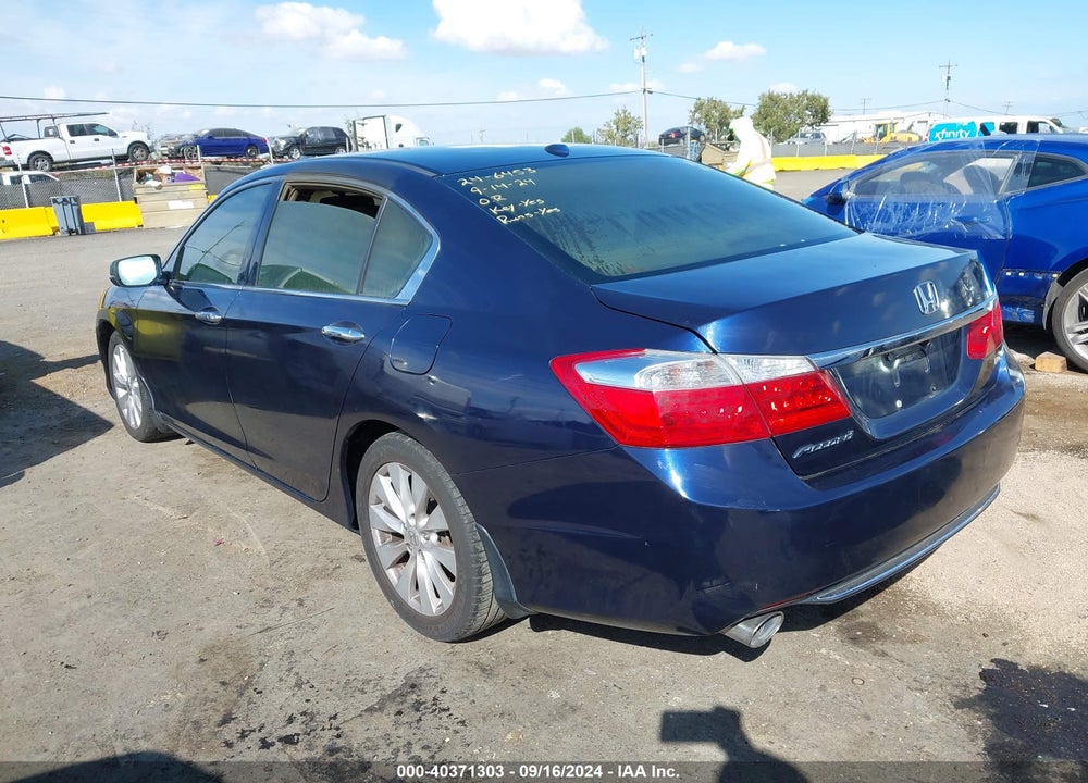 2015 HONDA ACCORD EX-L V-6 VIN: 1HGCR3F85FA037731
