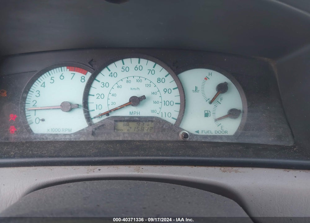 2003 TOYOTA COROLLA LE VIN: 1NXBR32E13Z094181