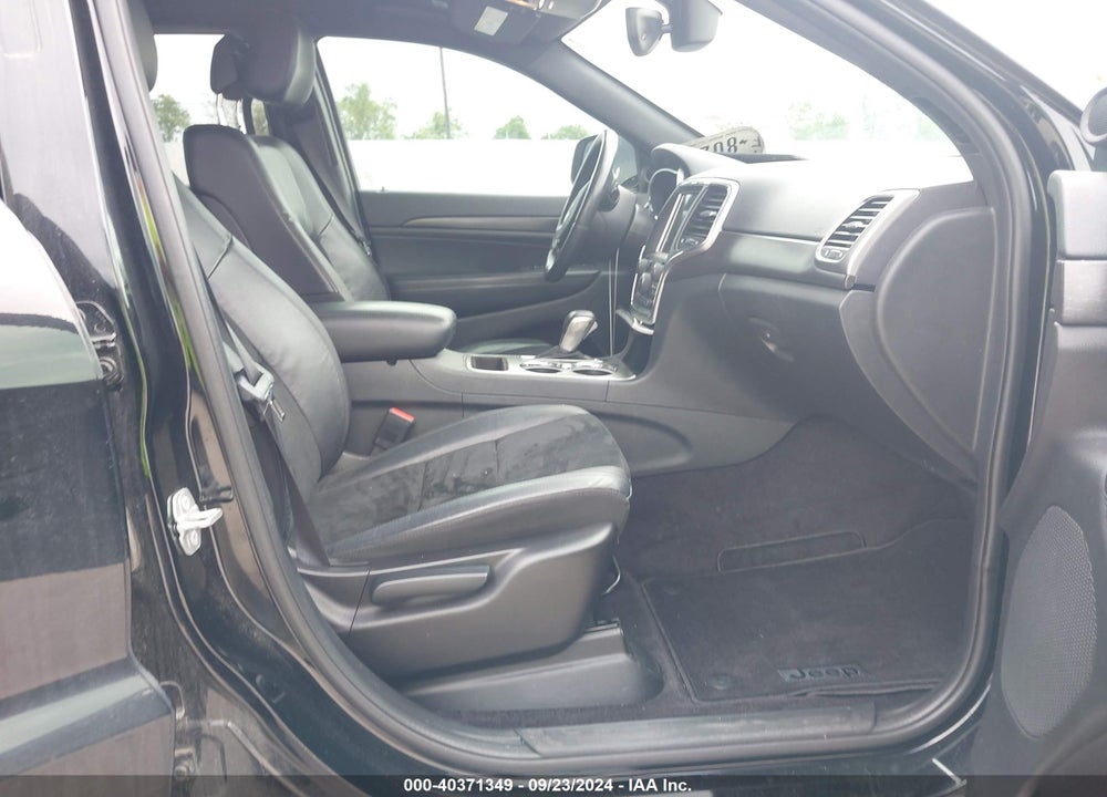 2017 JEEP GRAND CHEROKEE ALTITUDE 4X2 VIN: 1C4RJEAG8HC952915