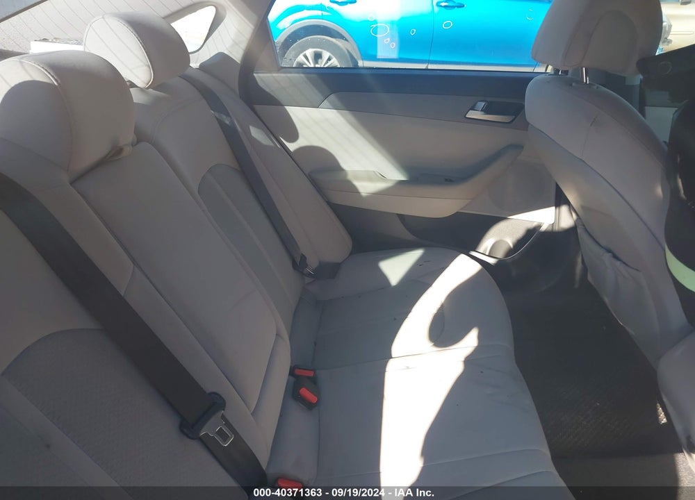 2017 HYUNDAI SONATA SE VIN: 5NPE24AF3HH563035