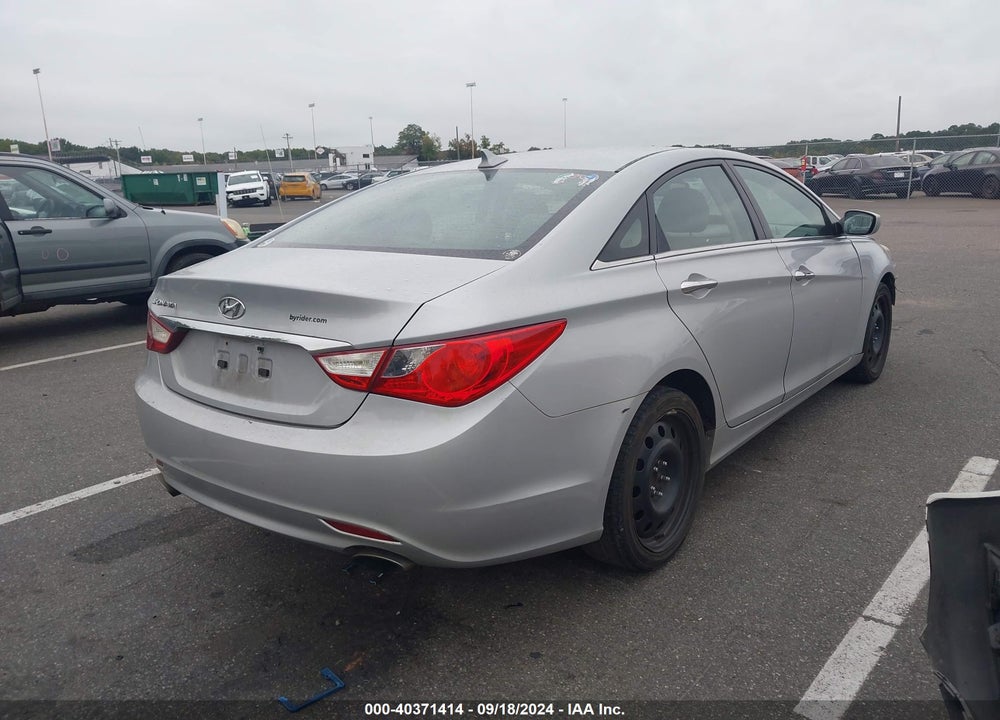 2011 HYUNDAI SONATA SE VIN: 5NPEC4AC9BH038085