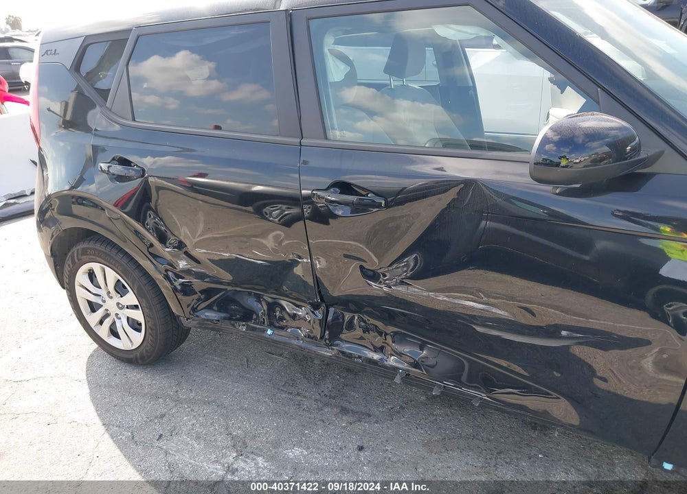 2020 KIA SOUL LX VIN: KNDJ23AU9L7123373
