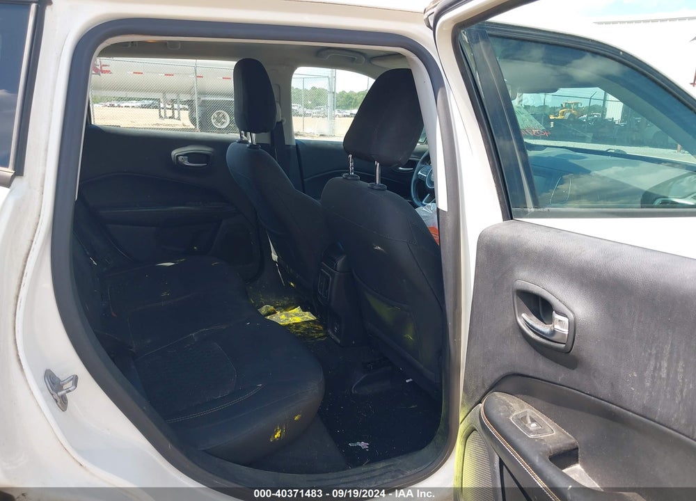 2018 JEEP COMPASS SPORT FWD VIN: 3C4NJCAB0JT263436