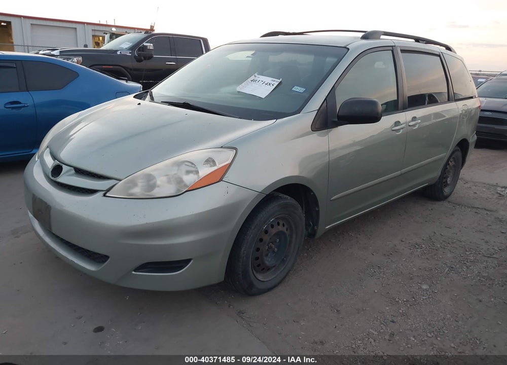 2010 TOYOTA SIENNA LE VIN: 5TDKK4CC7AS326098