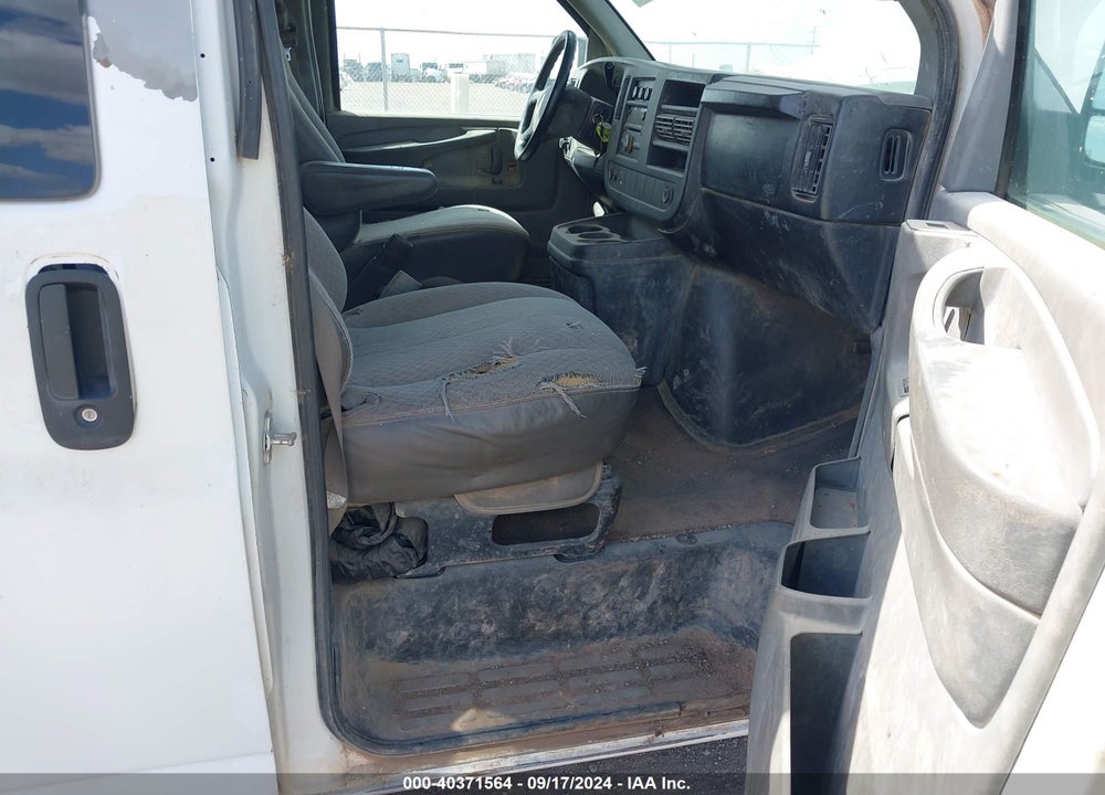 2008 GMC SAVANA LS VIN: 1GJHG39K381125609