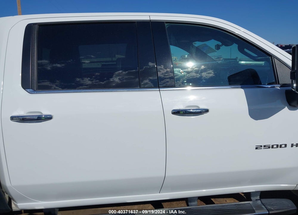 2021 CHEVROLET SILVERADO 2500HD 4WD STANDARD BED HIGH COUNTRY VIN: 1GC4YREY4MF139709