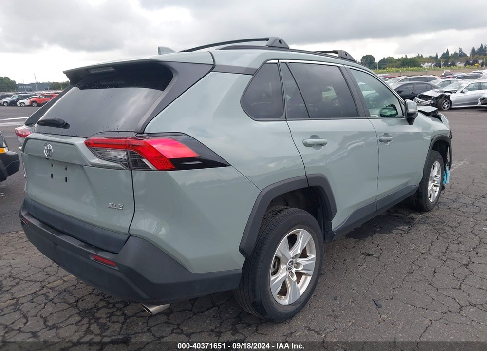 2019 TOYOTA RAV4 XLE VIN: 2T3W1RFV3KC021567