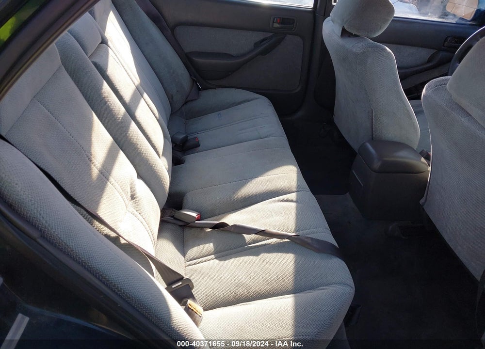 1994 TOYOTA CAMRY LE VIN: JT2SK12E1R0252122