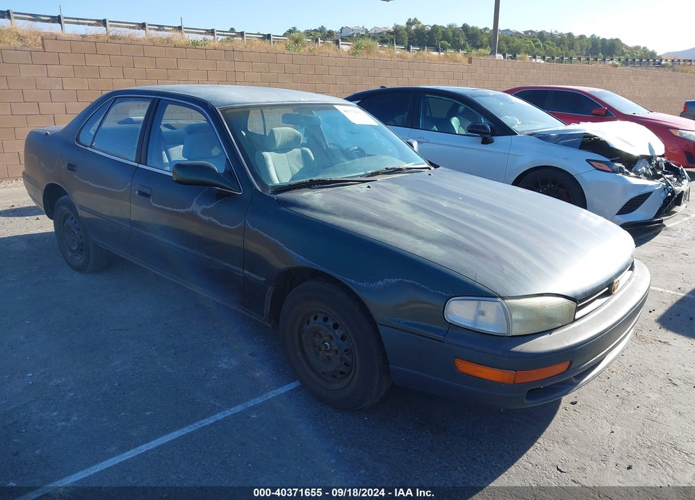 1994 TOYOTA CAMRY LE VIN: JT2SK12E1R0252122