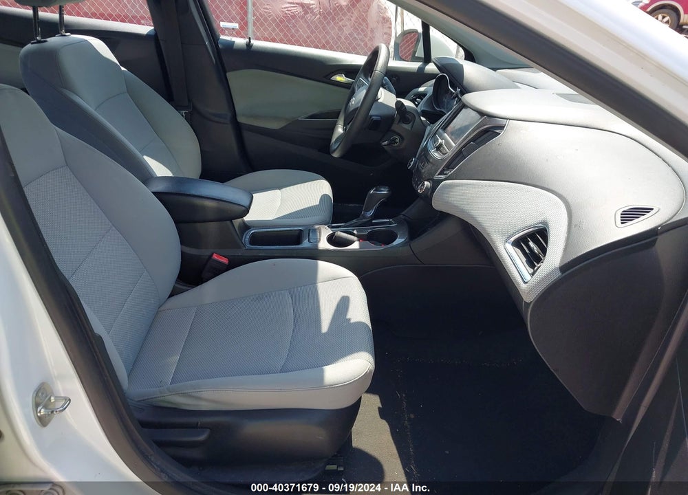 2019 CHEVROLET CRUZE LS VIN: 1G1BC5SM6K7149724