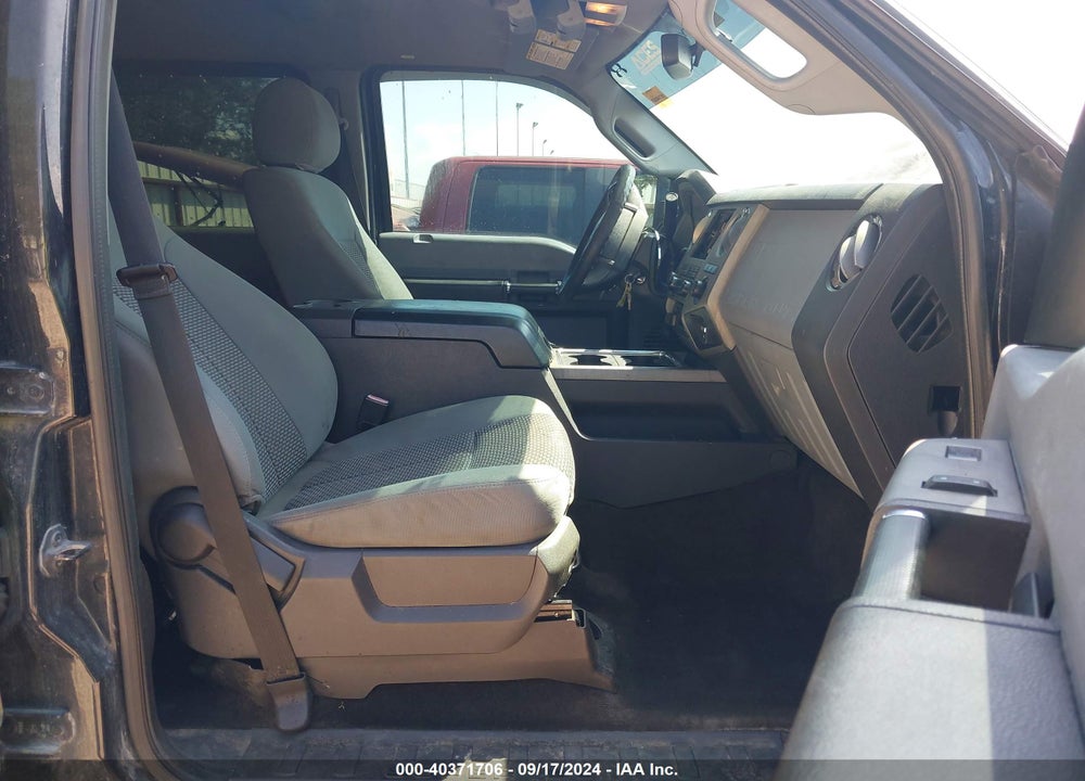2013 FORD F-250 XLT VIN: 1FT7W2B68DEB45693