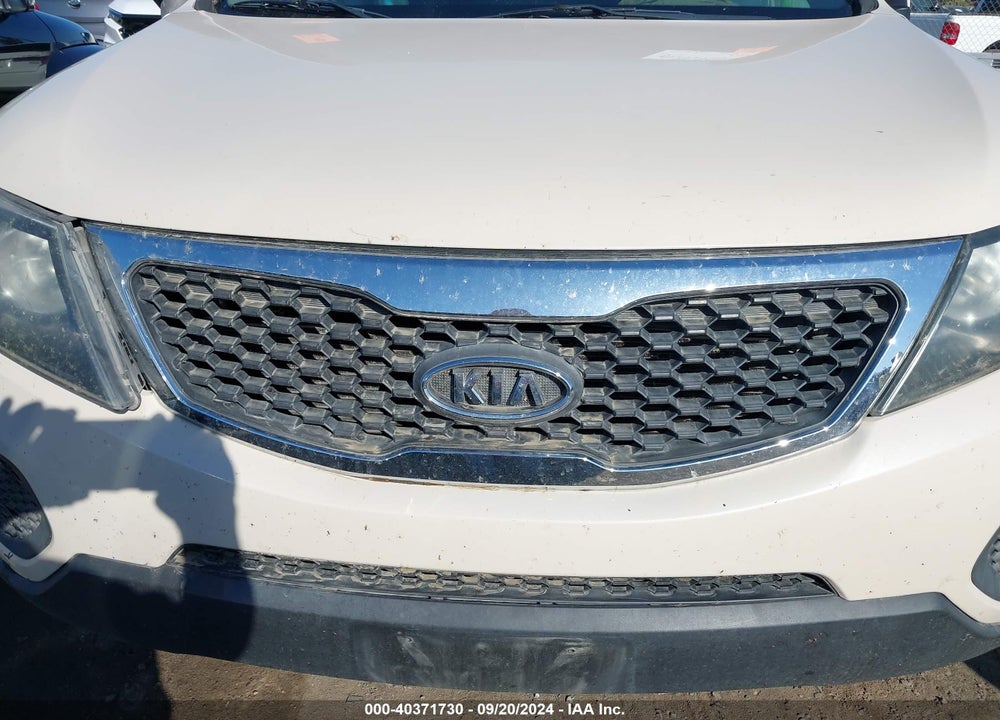 2012 KIA SORENTO LX V6 VIN: 5XYKT4A29CG233932
