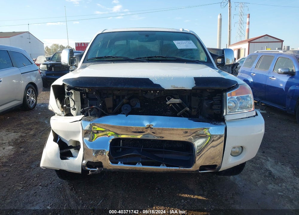 2011 NISSAN TITAN SL VIN: 1N6AA0EC7BN305163