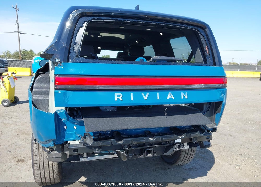 2023 RIVIAN R1S ADVENTURE VIN: 7PDSGABA1PN025608