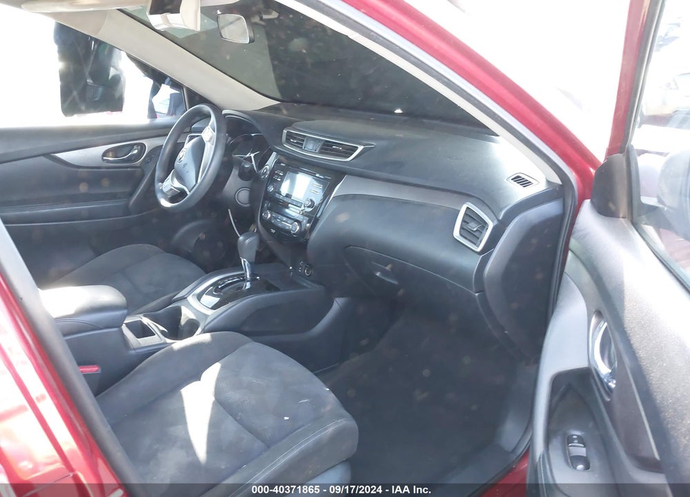 2015 NISSAN ROGUE SV VIN: KNMAT2MT6FP563663