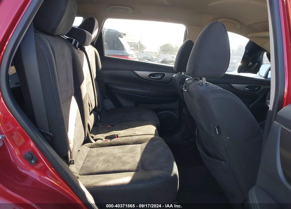 2015 NISSAN ROGUE SV VIN: KNMAT2MT6FP563663