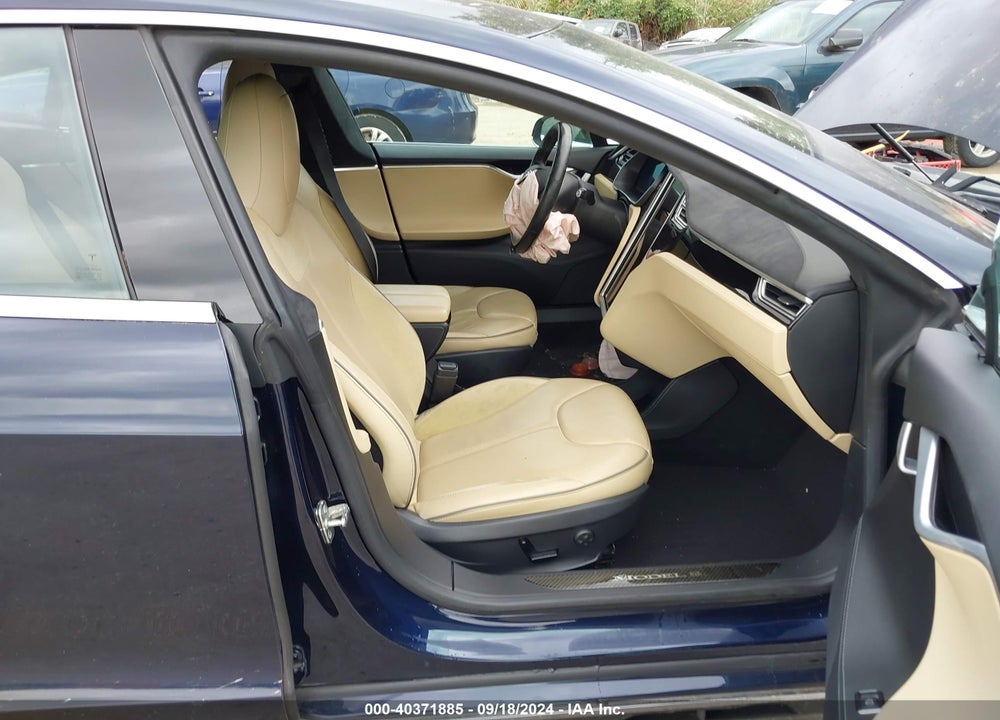 2014 TESLA MODEL S P85D VIN: 5YJSA1H22EFP66113