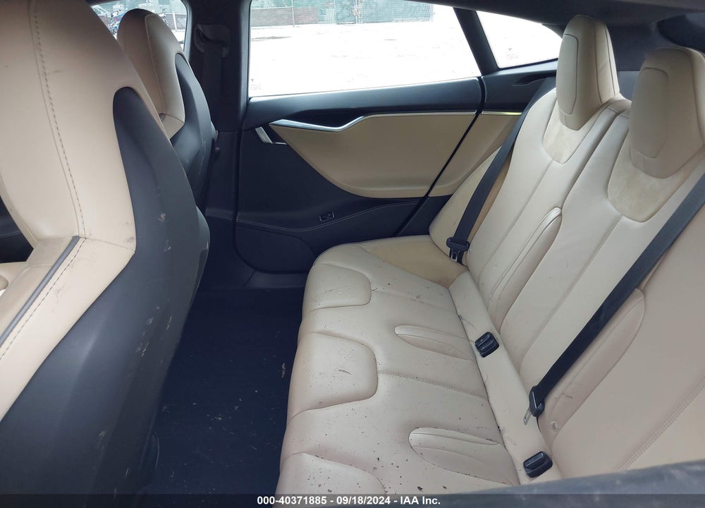 2014 TESLA MODEL S P85D VIN: 5YJSA1H22EFP66113
