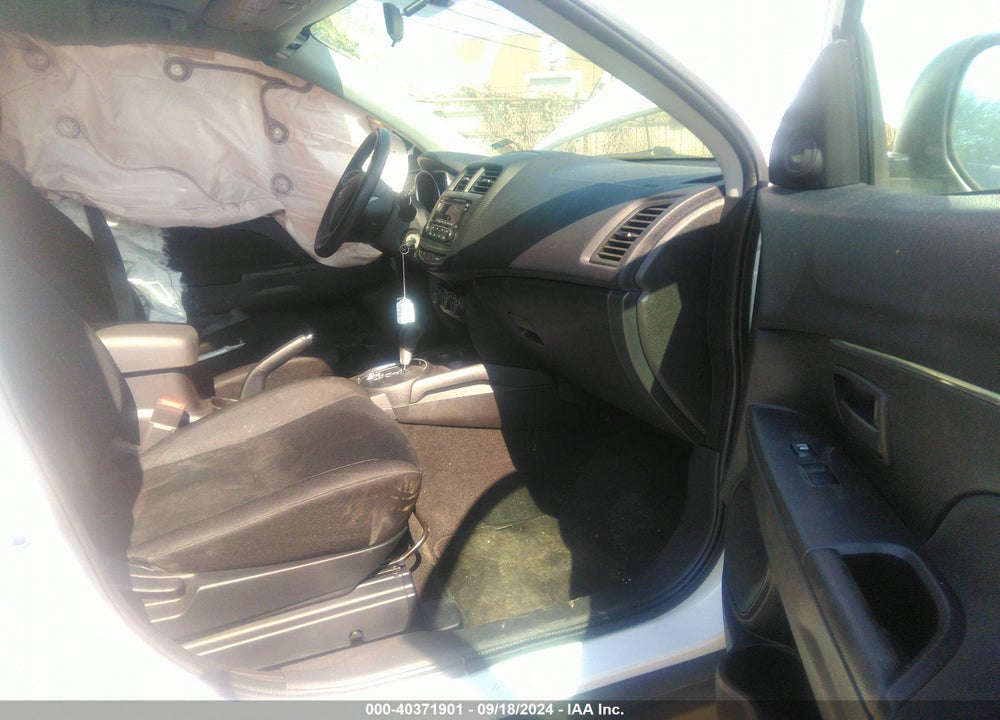 2015 MITSUBISHI OUTLANDER SPORT ES VIN: 4A4AR3AU6FE047793