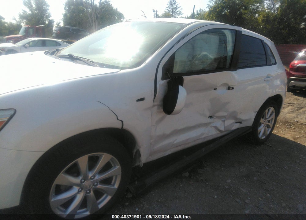 2015 MITSUBISHI OUTLANDER SPORT ES VIN: 4A4AR3AU6FE047793