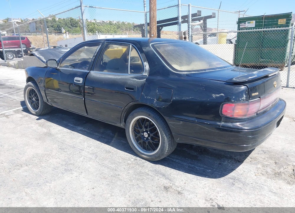 1994 TOYOTA CAMRY LE VIN: JT2GK12E1R0069440