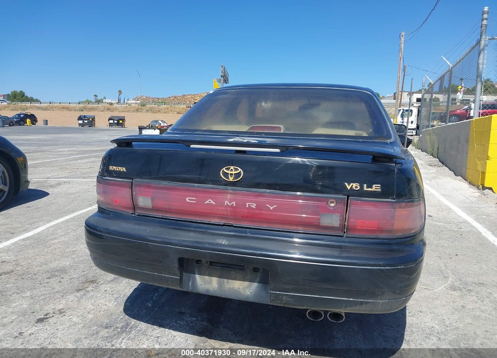 1994 TOYOTA CAMRY LE VIN: JT2GK12E1R0069440