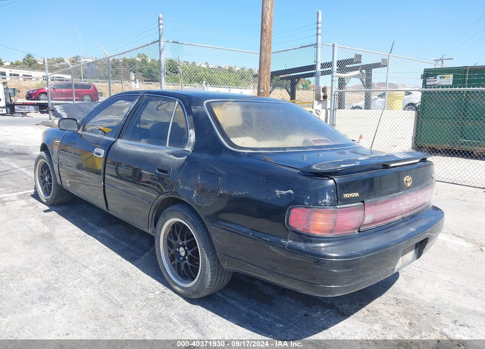 1994 TOYOTA CAMRY LE VIN: JT2GK12E1R0069440
