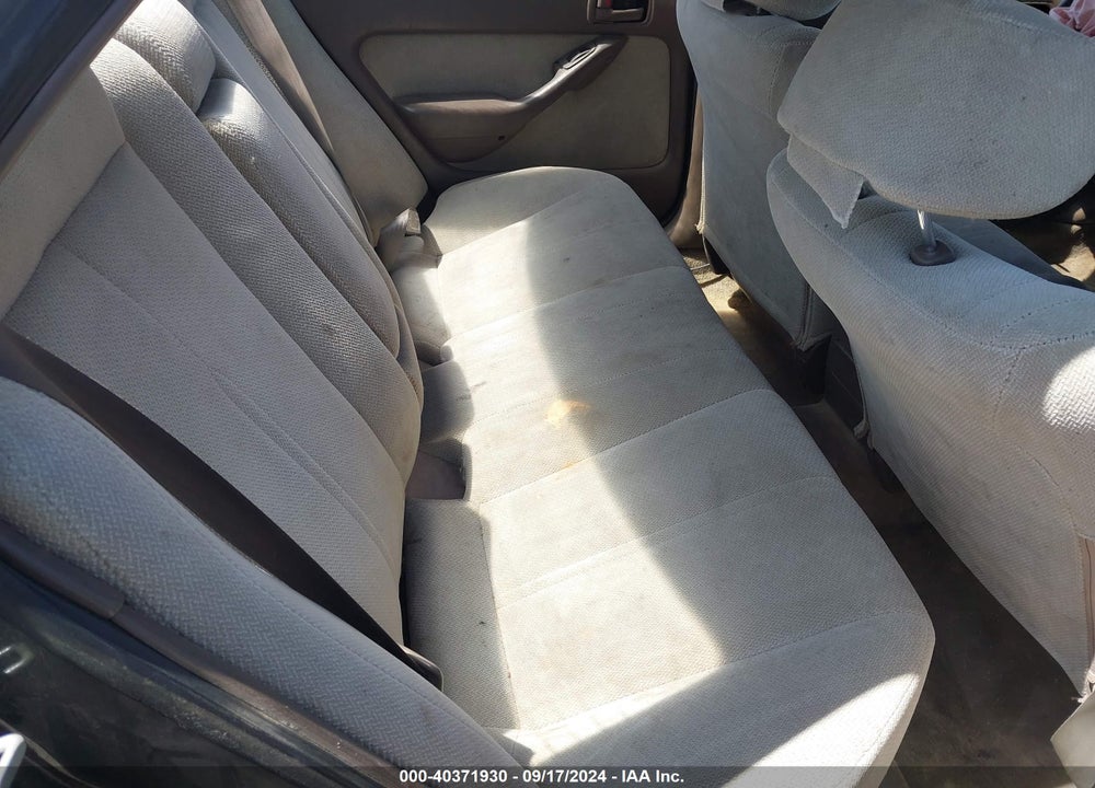 1994 TOYOTA CAMRY LE VIN: JT2GK12E1R0069440