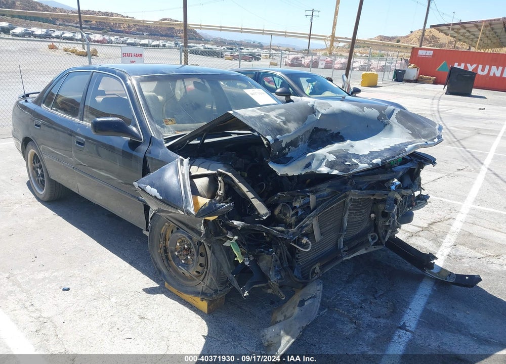 1994 TOYOTA CAMRY LE VIN: JT2GK12E1R0069440