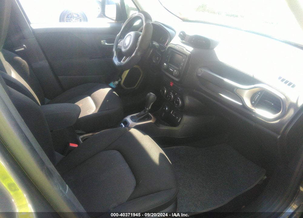 2016 JEEP RENEGADE LATITUDE VIN: ZACCJBBT6GPE06897