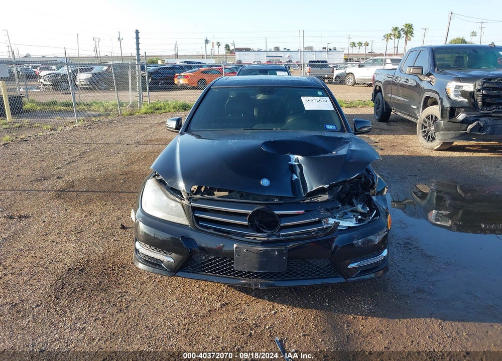 2014 MERCEDES-BENZ C 250 LUXURY/SPORT VIN: WDDGF4HB7EG243576