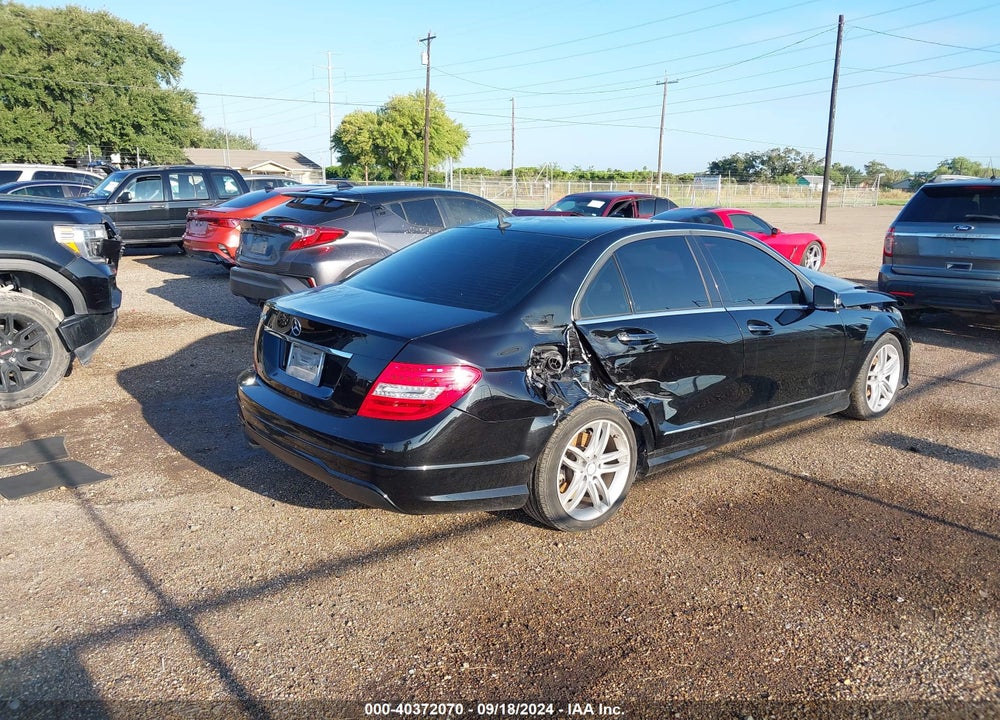 2014 MERCEDES-BENZ C 250 LUXURY/SPORT VIN: WDDGF4HB7EG243576