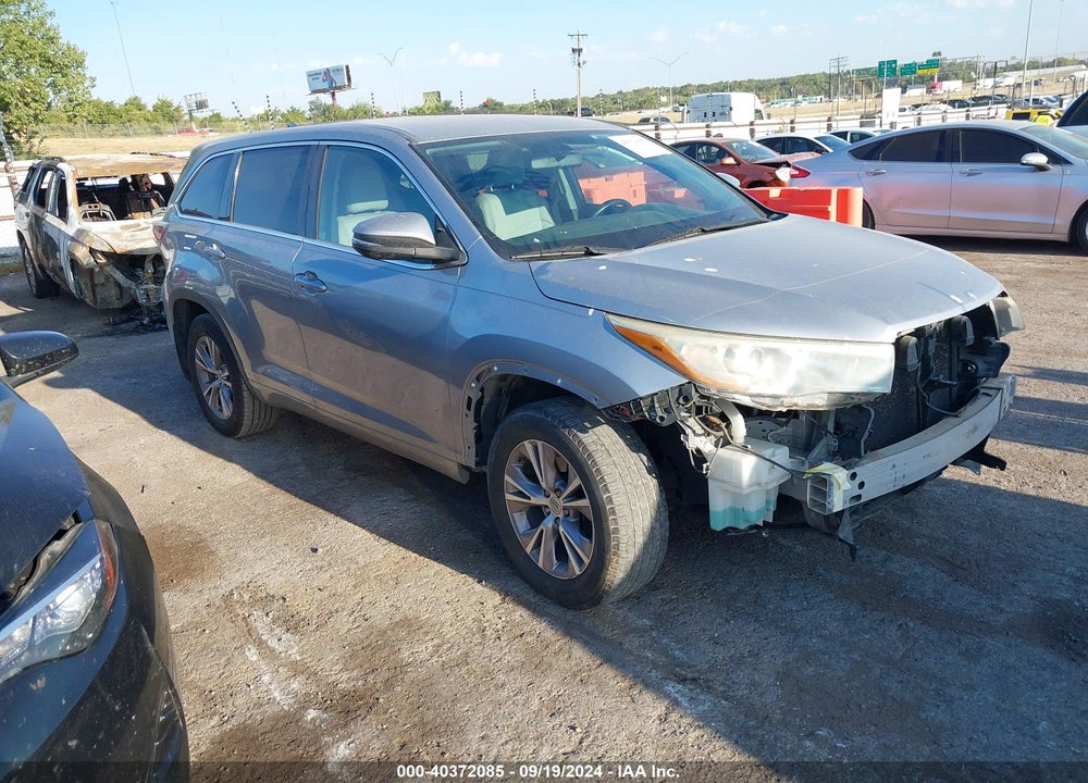 2015 TOYOTA HIGHLANDER LE PLUS V6 VIN: 5TDZKRFH2FS061004