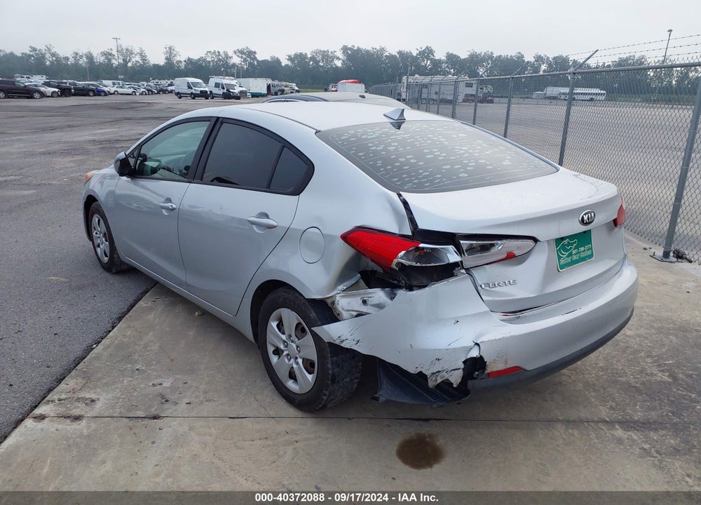2016 KIA FORTE LX VIN: KNAFK4A60G5571402