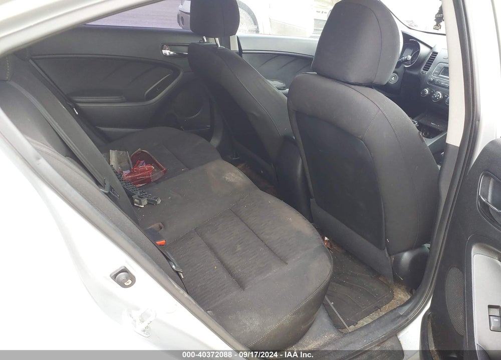 2016 KIA FORTE LX VIN: KNAFK4A60G5571402