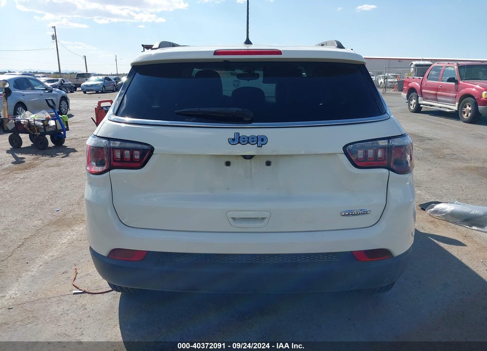 2018 JEEP COMPASS LATITUDE FWD VIN: 3C4NJCBB5JT248154