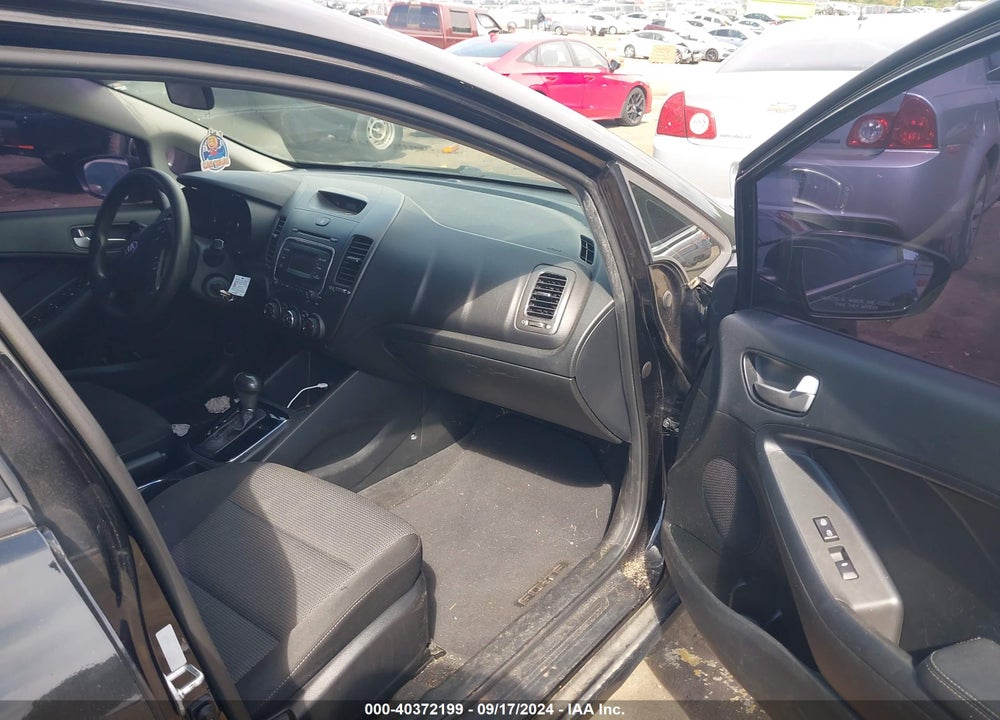 2018 KIA FORTE LX VIN: 3KPFK4A78JE244480