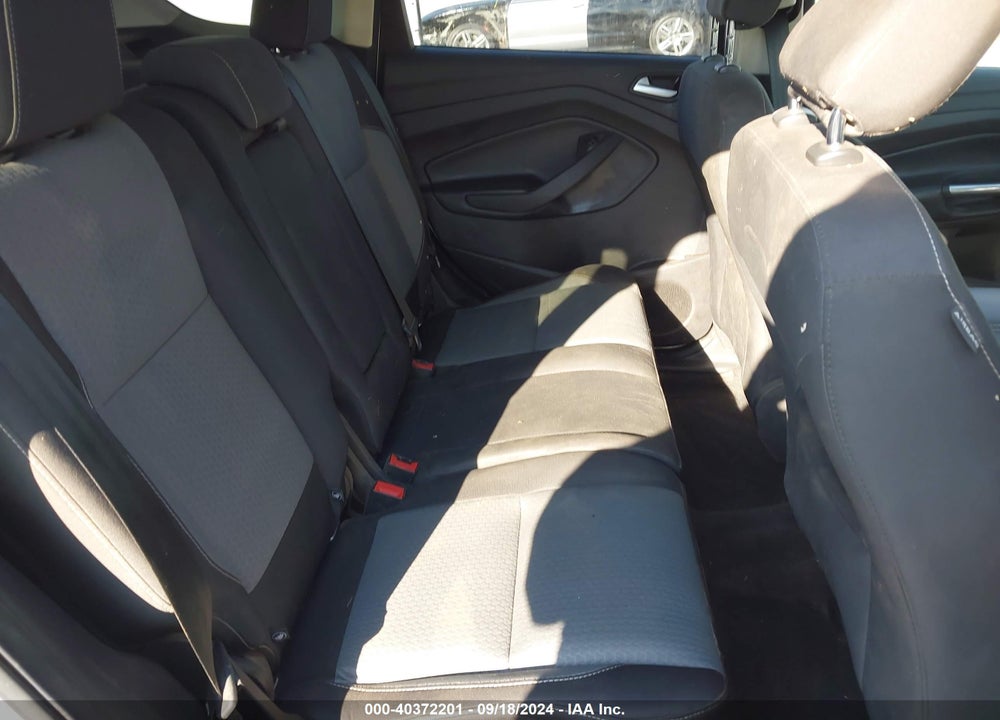 2019 FORD ESCAPE SE VIN: 1FMCU9GD9KUA08233