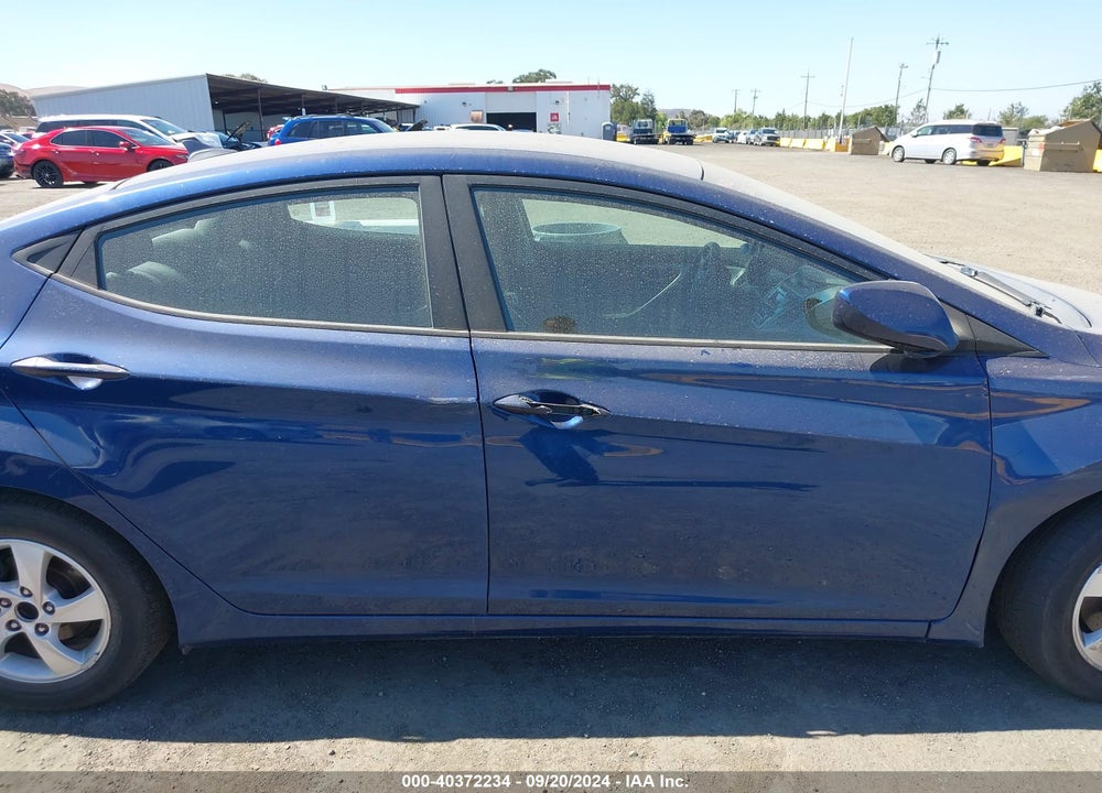 2015 HYUNDAI ELANTRA SE VIN: 5NPDH4AE7FH563716
