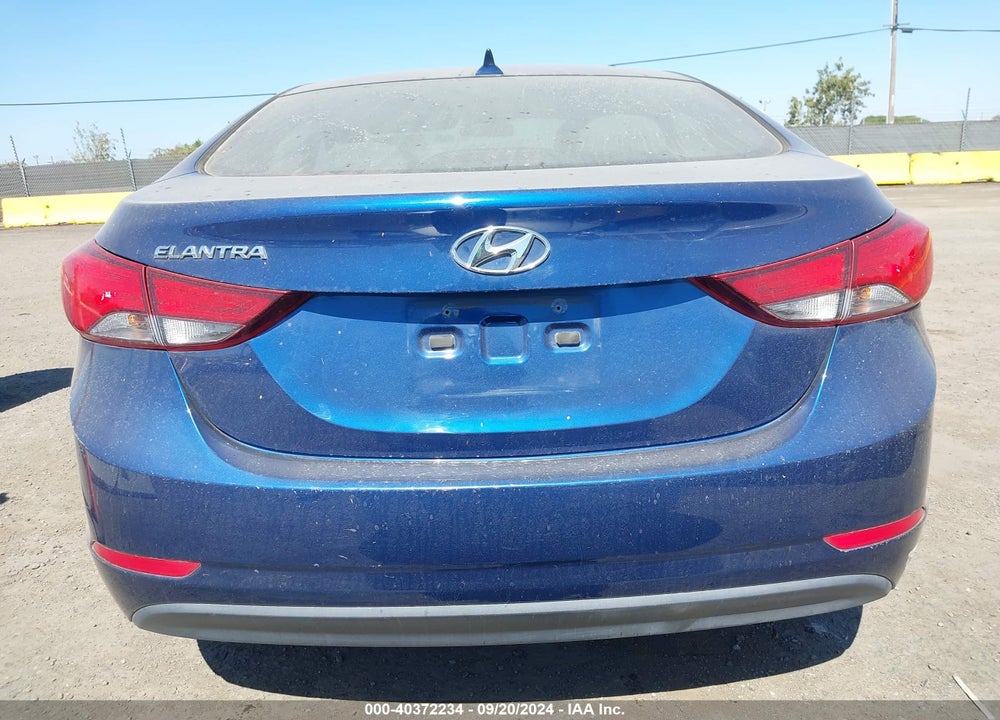 2015 HYUNDAI ELANTRA SE VIN: 5NPDH4AE7FH563716