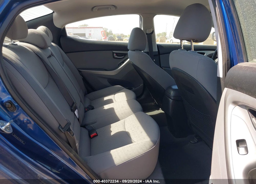 2015 HYUNDAI ELANTRA SE VIN: 5NPDH4AE7FH563716