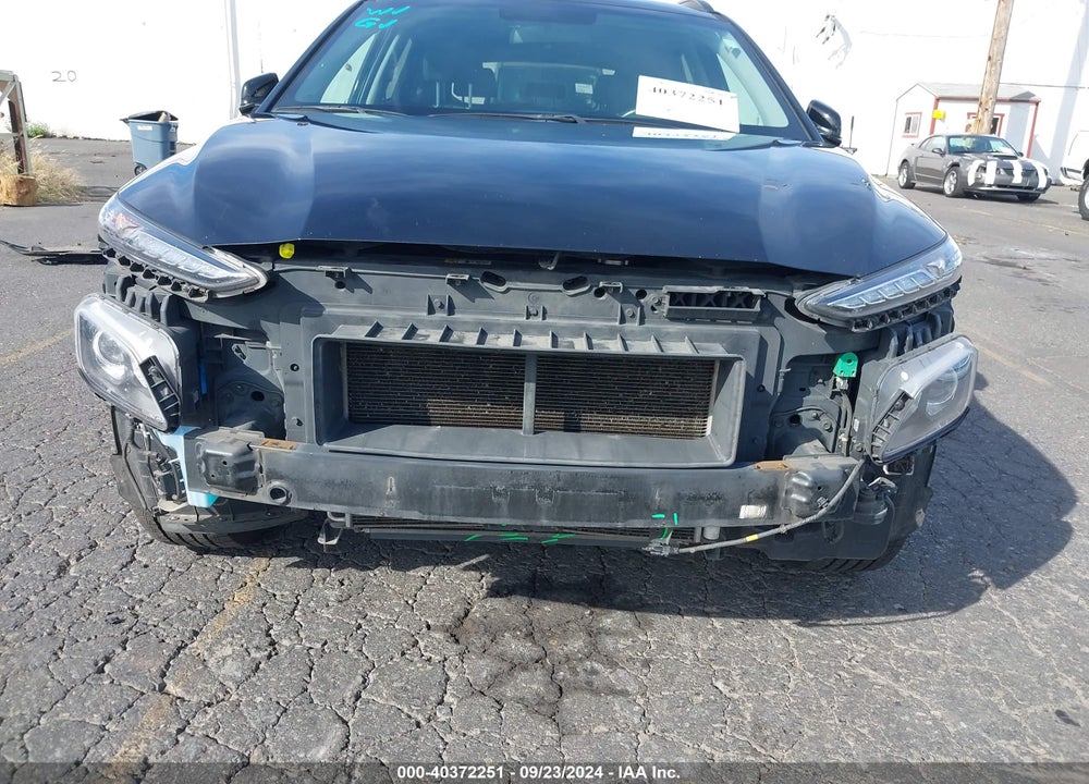 2018 HYUNDAI KONA SEL VIN: KM8K22AA1JU080100