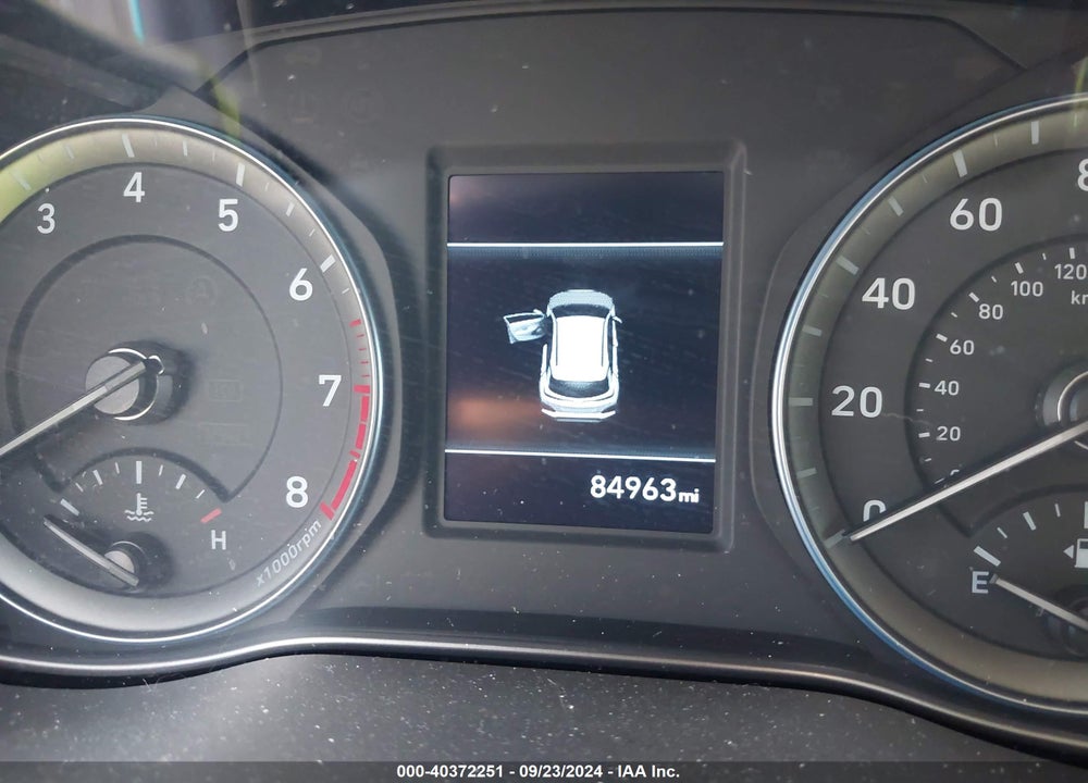 2018 HYUNDAI KONA SEL VIN: KM8K22AA1JU080100