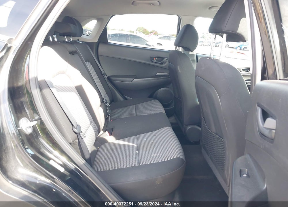 2018 HYUNDAI KONA SEL VIN: KM8K22AA1JU080100