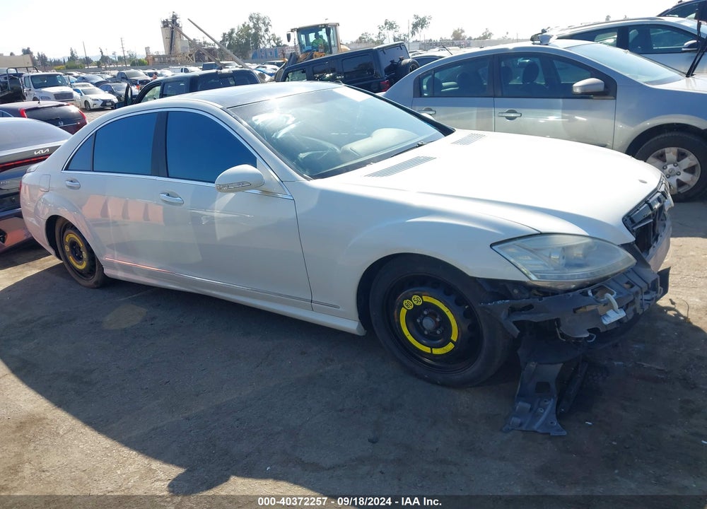 2009 MERCEDES-BENZ S 550 VIN: WDDNG71X69A263788