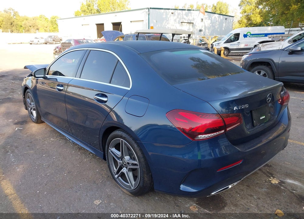 2022 MERCEDES-BENZ A 220 4MATIC VIN: W1K3G4FB1NJ374780